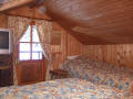 fort du chalet le nid. Un grand lit double, et un lit simple. TV, satellite, DVD, balcon.